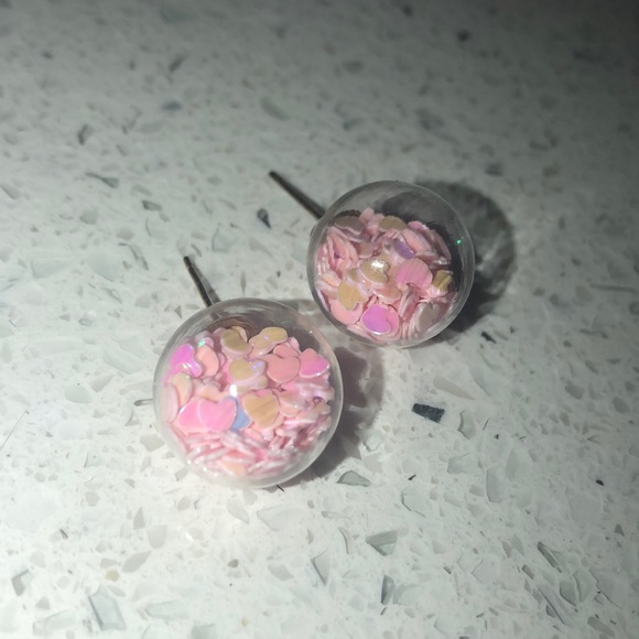 Earrings hearts globe sparkle iridescent stud ball - Picture 9 of 16